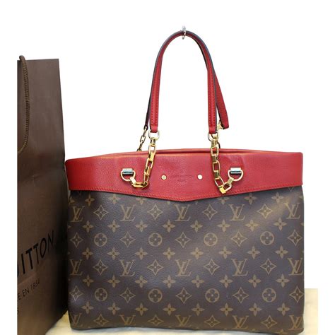 pallas chain bag louis vuitton|Louis Vuitton pallas shopper.